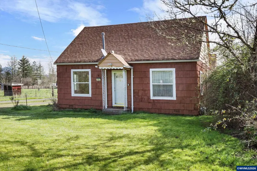 993  42nd Av, Sweet Home, OR 97386 - #2
