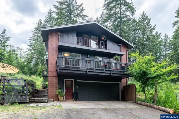27828  Gibralter Lp, Eugene, OR 97405