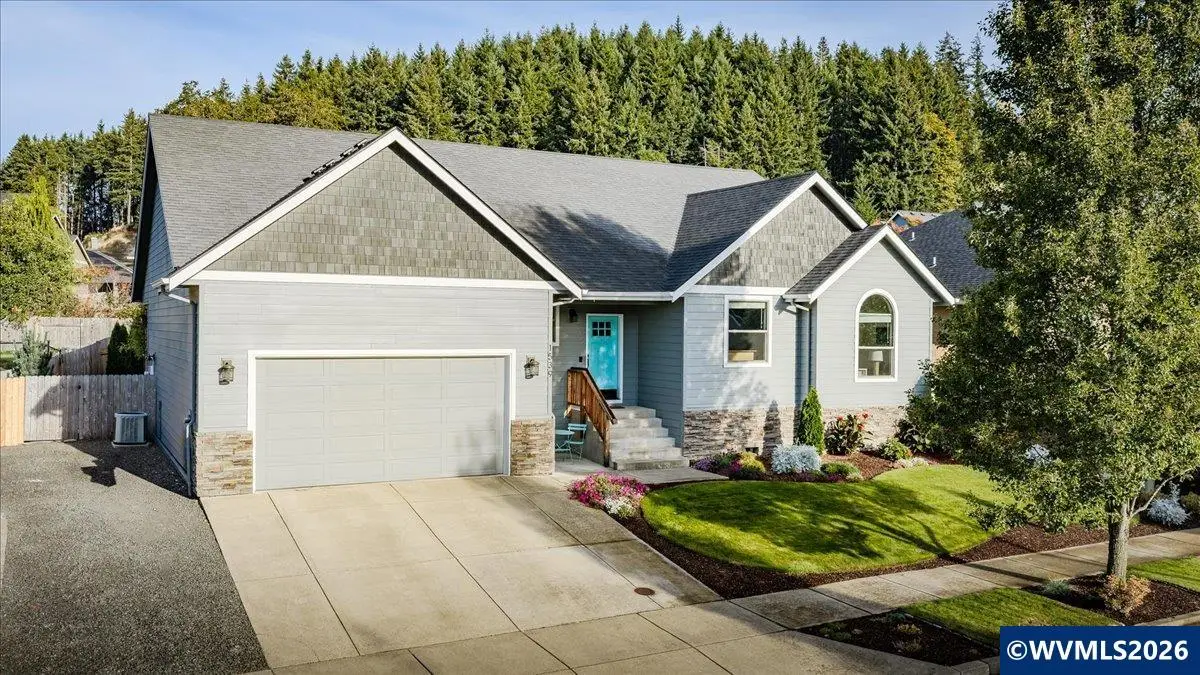 1539  Lakeview Dr NE, Silverton, OR 97381 - #1