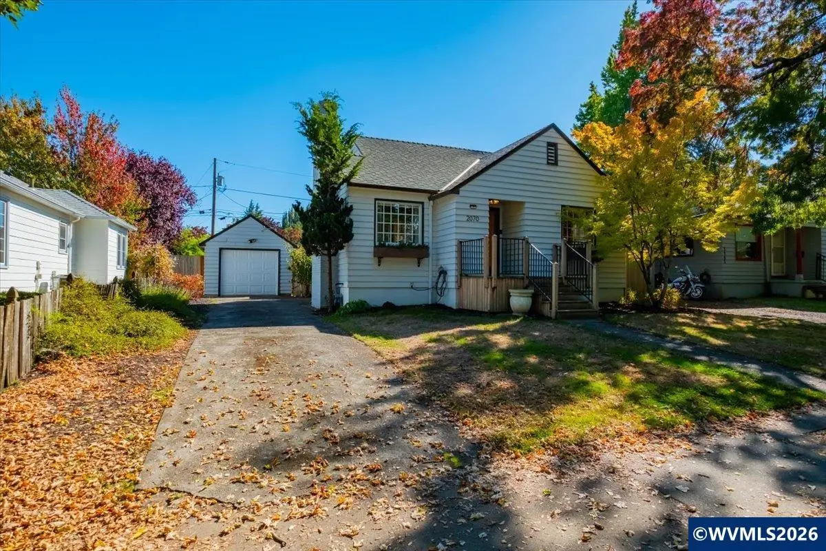 2070  19th St NE, Salem, OR 97301 - #1