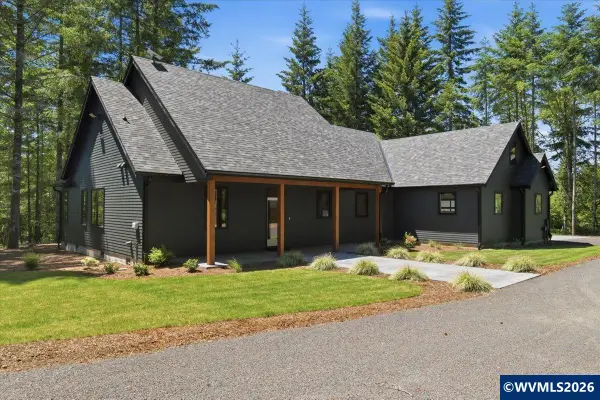 19850  Winters Hill Rd, Silverton, OR 97381
