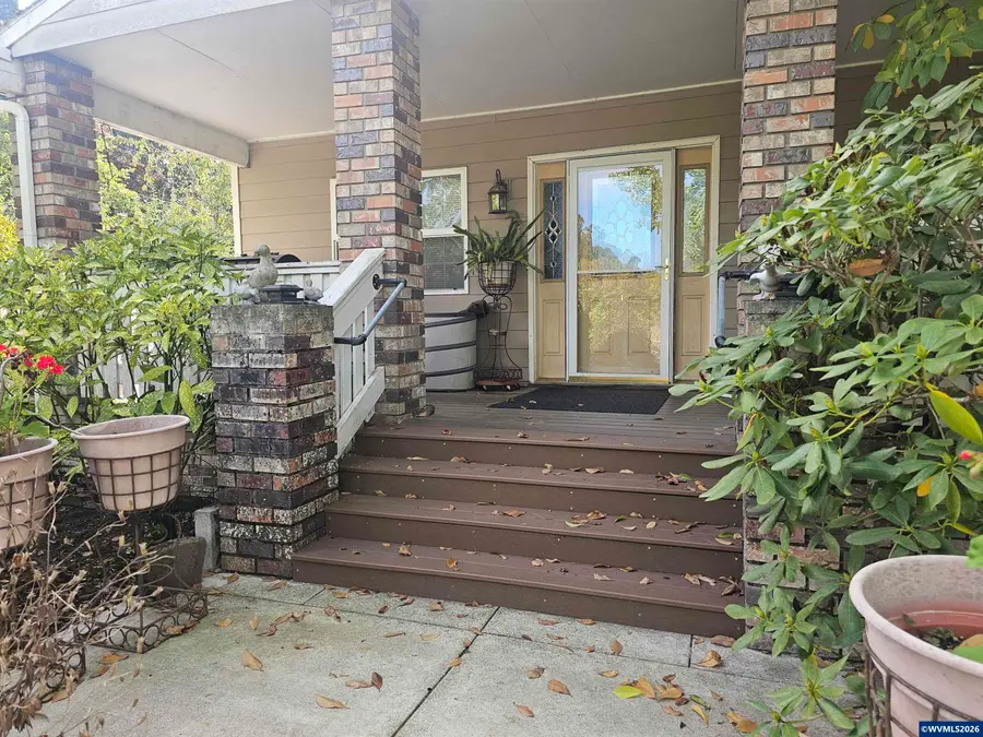 32697 S Meridian Rd, Woodburn, OR 97071 - #2