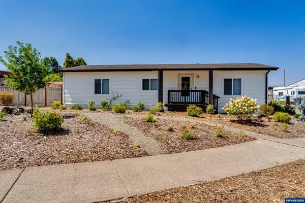 2226  32nd St, Springfield, OR 97477