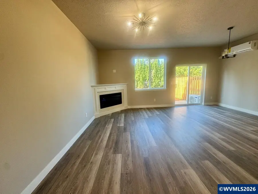 198-200 E Gwinn St, Monmouth, OR 97361 - #3