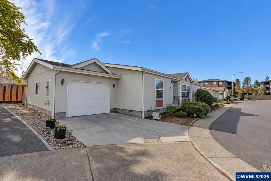 652  Royalty Cir NE, Salem, OR 97301 - #3