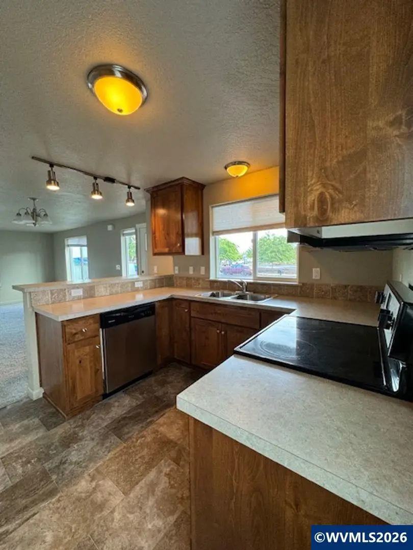 230  Taylor St, Lebanon, OR 97355 - #2
