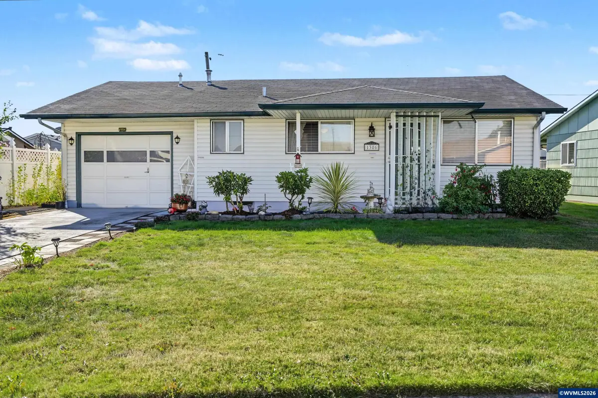 1306  Hampton Wy, Woodburn, OR 97071 - #1
