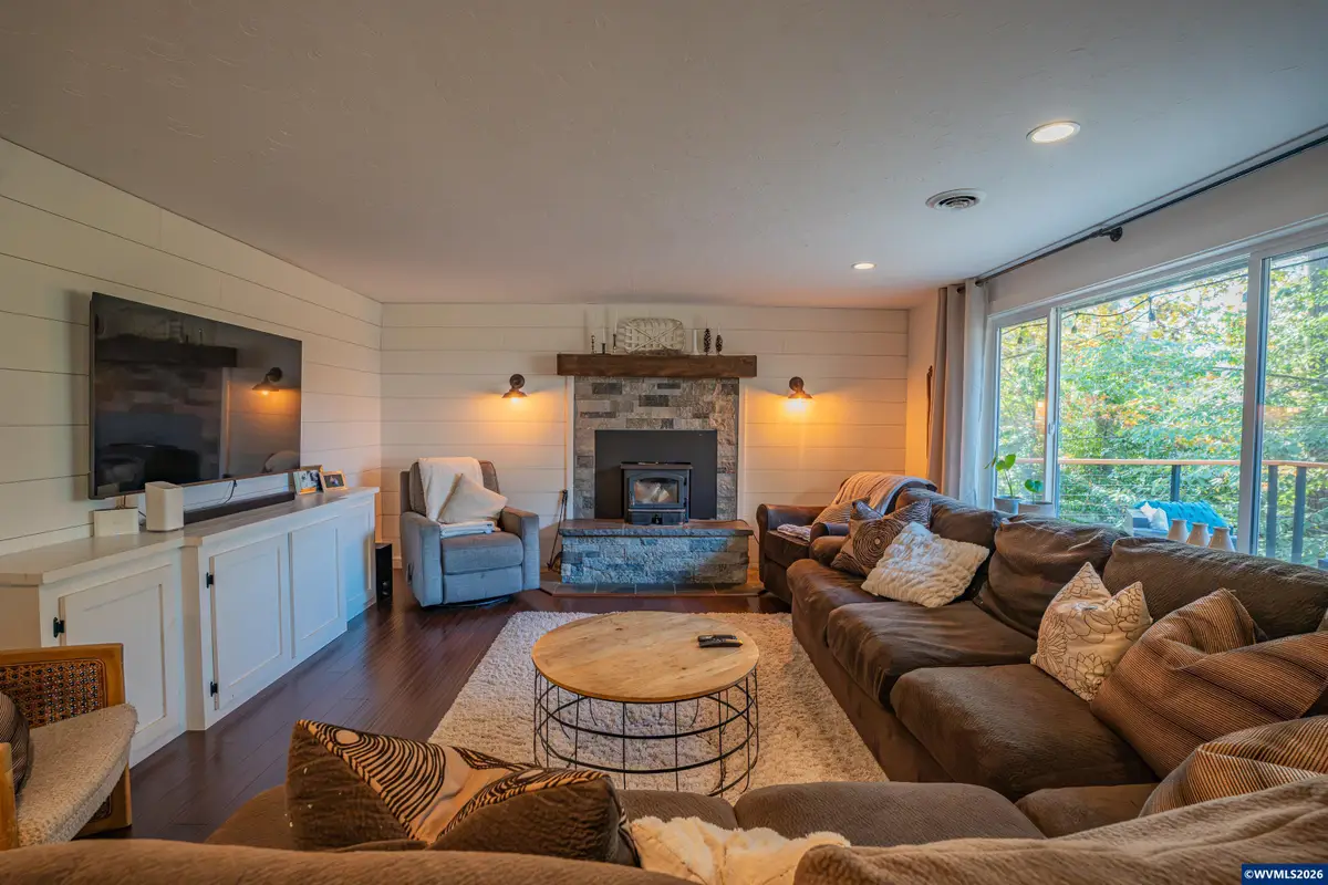30412  Ty Valley Rd, Lebanon, OR 97355 - #1