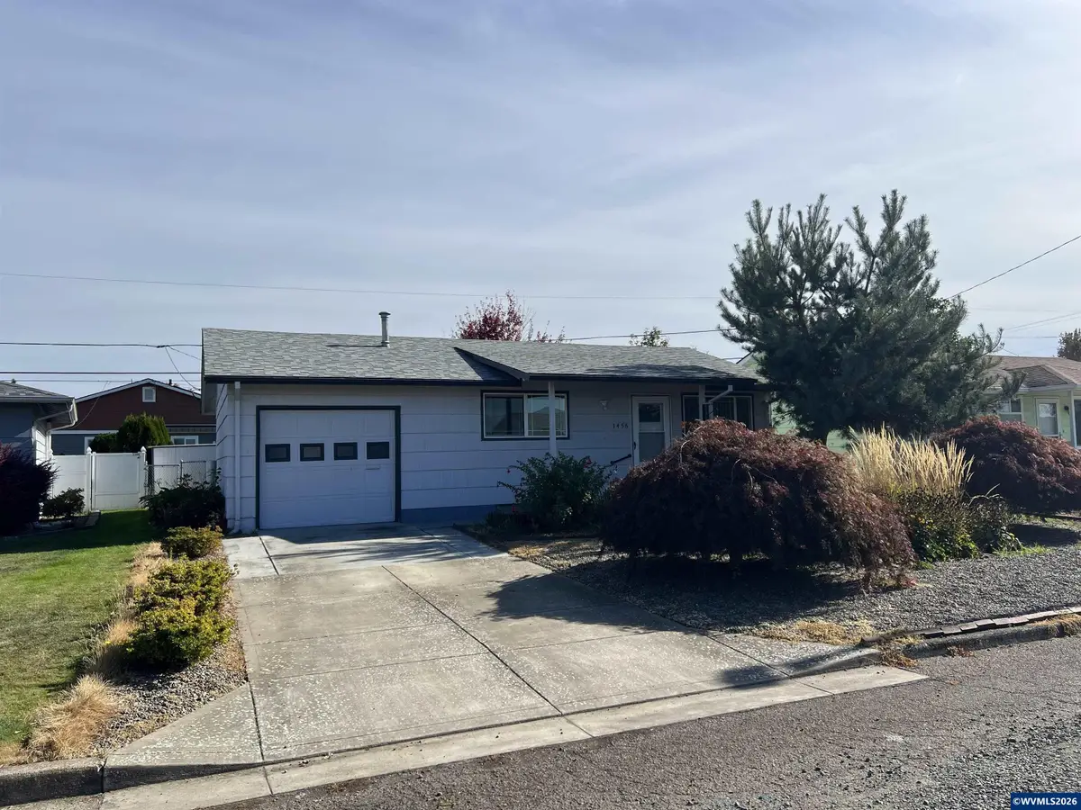 1456  Country Club Cir, Woodburn, OR 97071 - #1