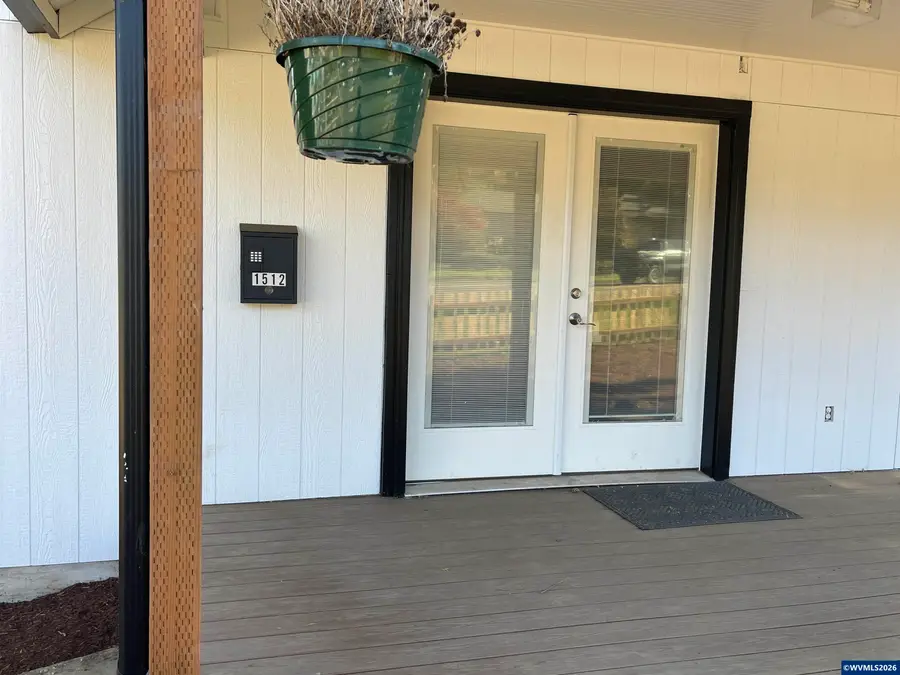 1512 SW Fairview Av, Dallas, OR 97338 - #3