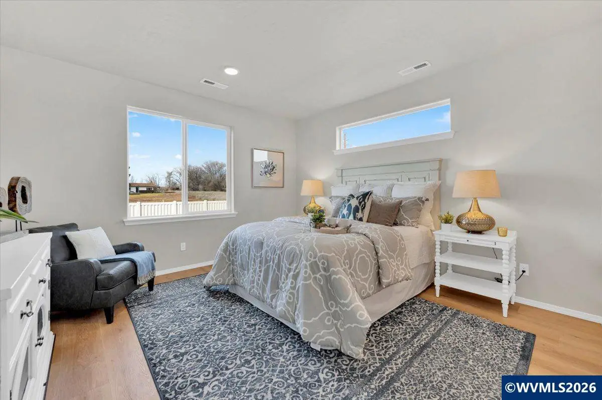 1133  Fuji  Ln, Lebanon, OR 97355 - #1