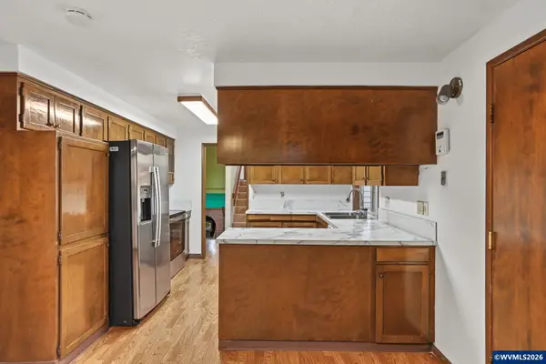 2270  Dorchester Dr S, Salem, OR 97305