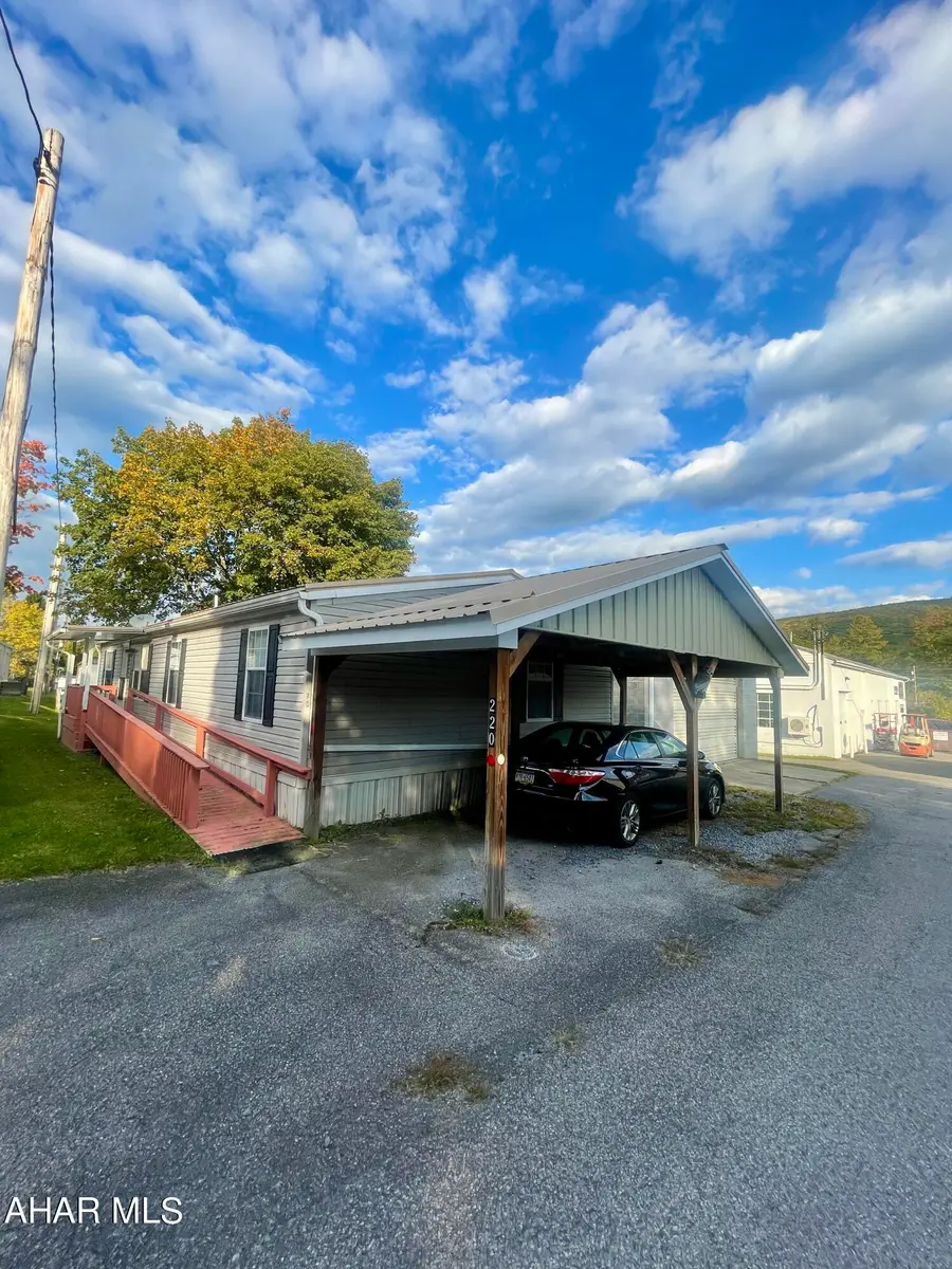 220 Bud Circle, Altoona, PA 16602 - Image #2