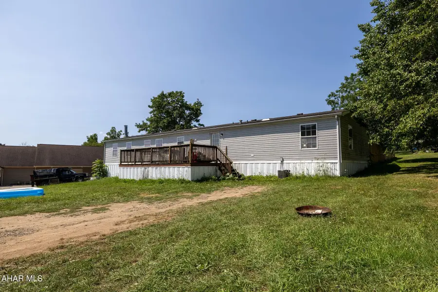 908 S Park Avenue, Somerset, PA 15501 - Image #3