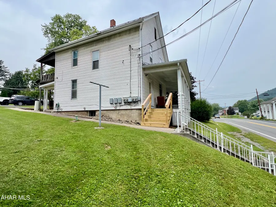 201 W 5th Avenue, Everett, PA 15537 - Image #2