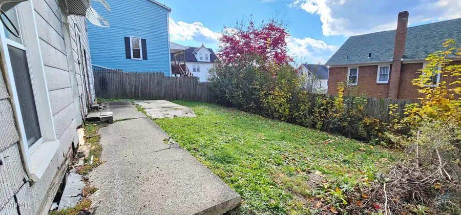 922-924 Von Lunen Road, Johnstown, PA 15902 - Image #3