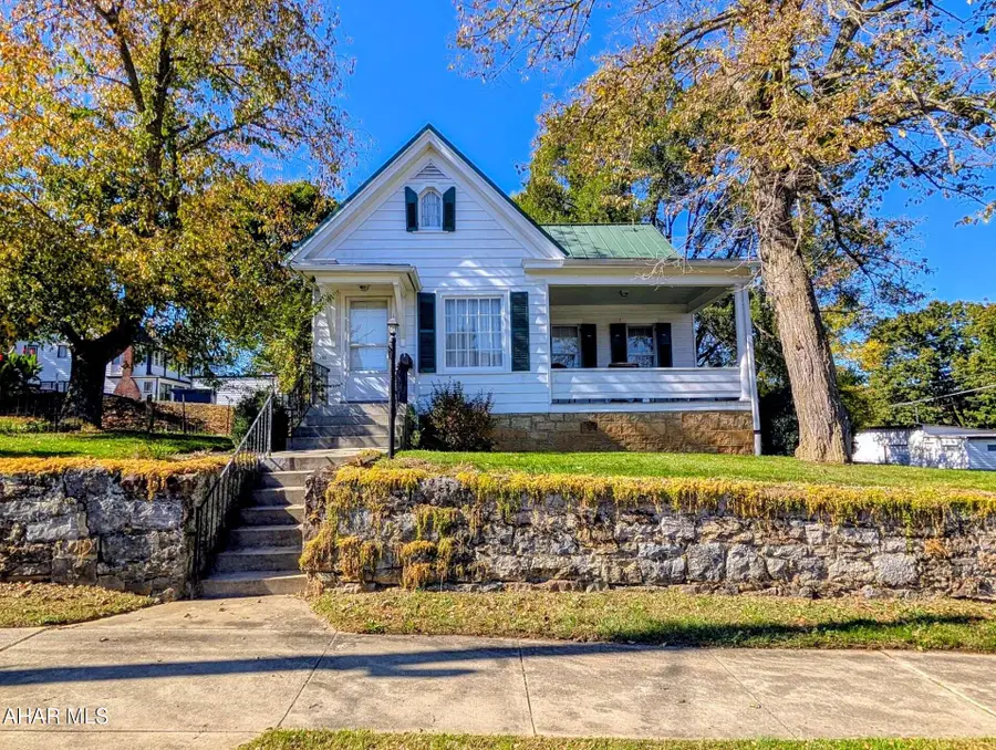 132 S Thomas Street, Bedford, PA 15522 - Image #2