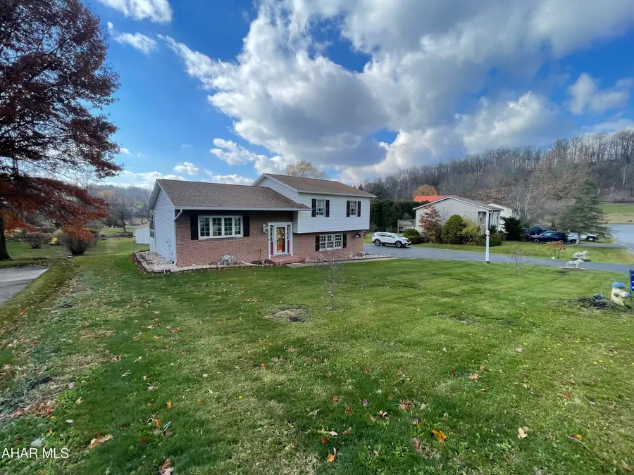118 Sarah Drive, Altoona, PA 16601 - Image #2