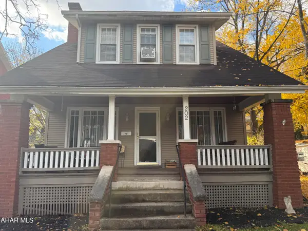 202 Coleridge Avenue, Altoona, PA 16602