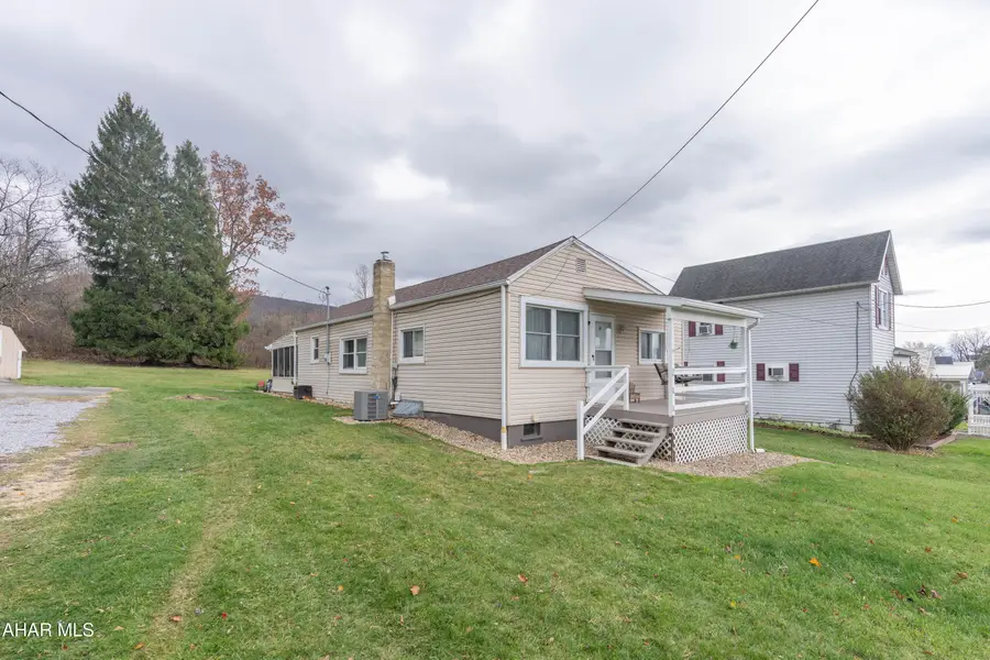 323 E Blair Avenue, Altoona, PA 16602 - Image #2