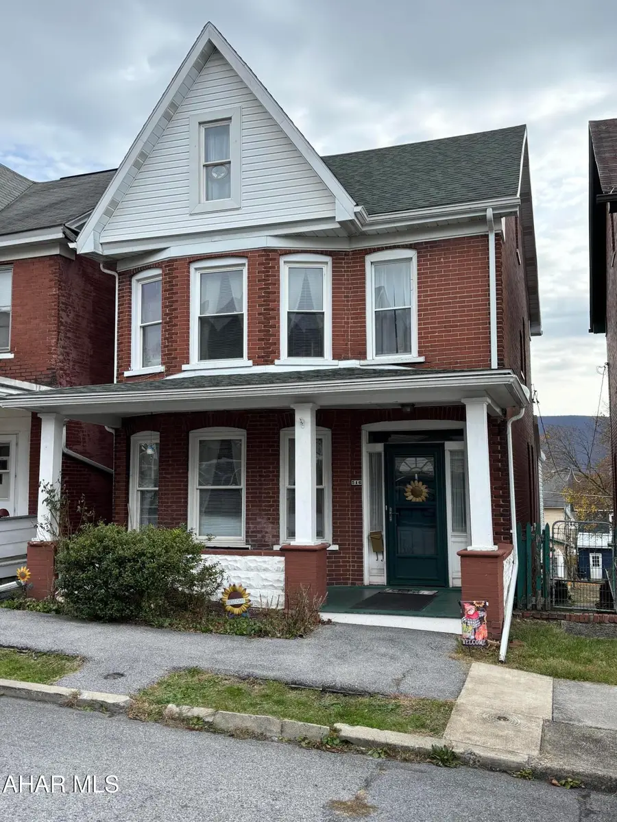 516 N 10th Avenue, Altoona, PA 16601 - Image #2