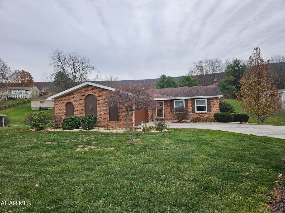 1855 Dixie Lane, Altoona, PA 16602 - Image #1