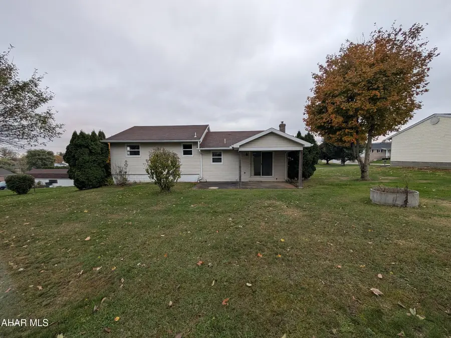 114 Pinecone Court, Salix, PA 15952 - Image #2