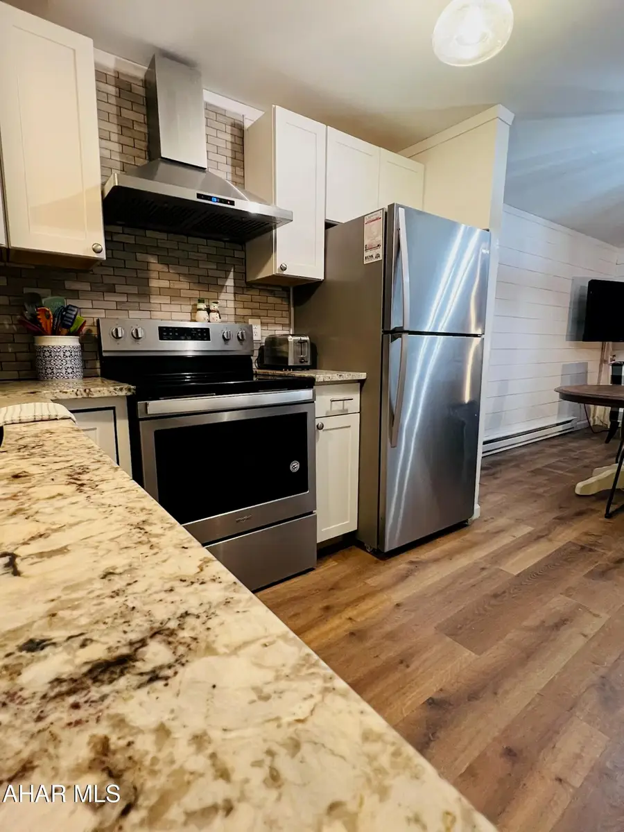 139 E Valley Point Lane, Claysburg, PA 16625 - Image #2