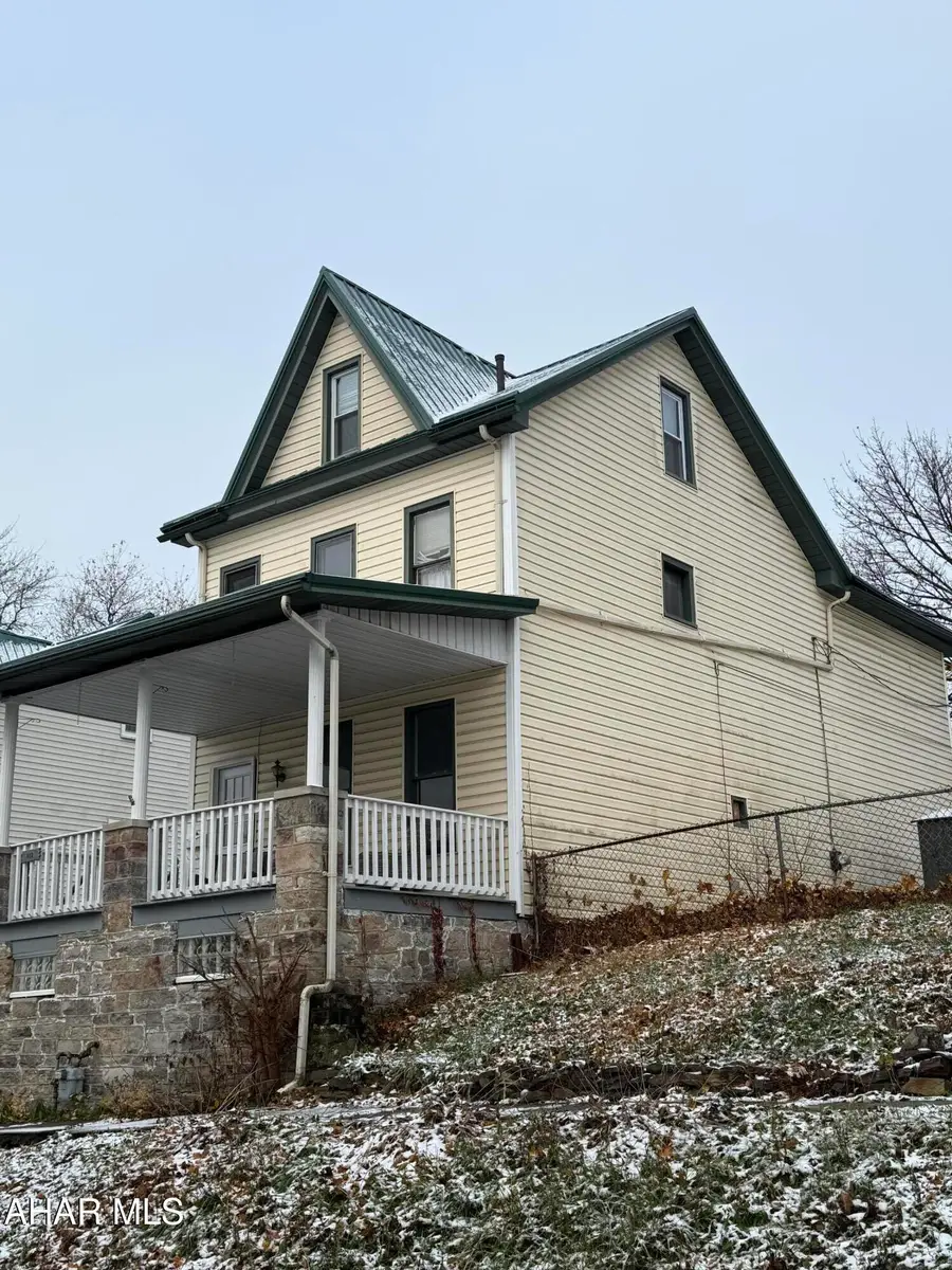 312 Beech Avenue, Altoona, PA 16601 - Image #2