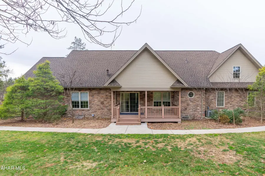 1712 Sylvan Drive, Hollidaysburg, PA 16648 - Image #2