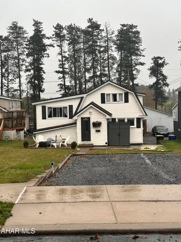 308 W Triumph Street, Ebensburg, PA 15931