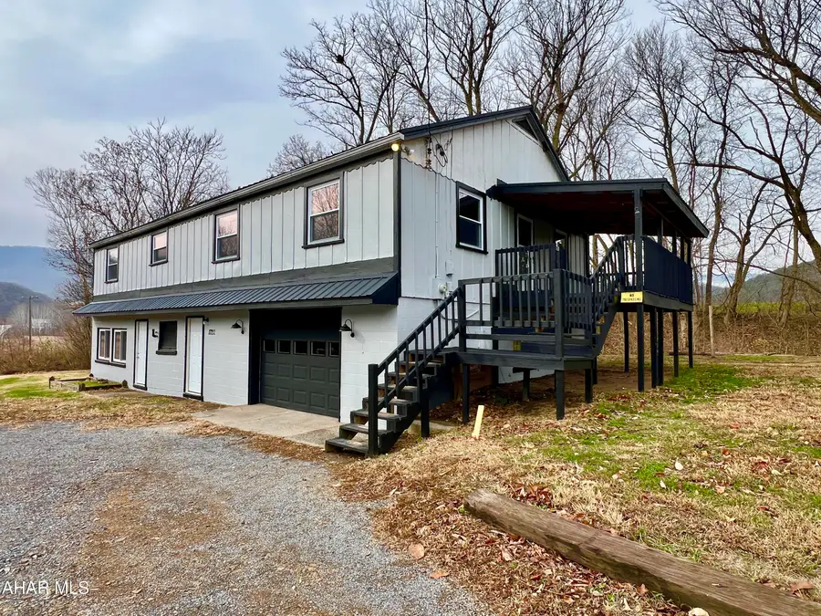 1722 Saxton Road, Saxton, PA 16678 - Image #2