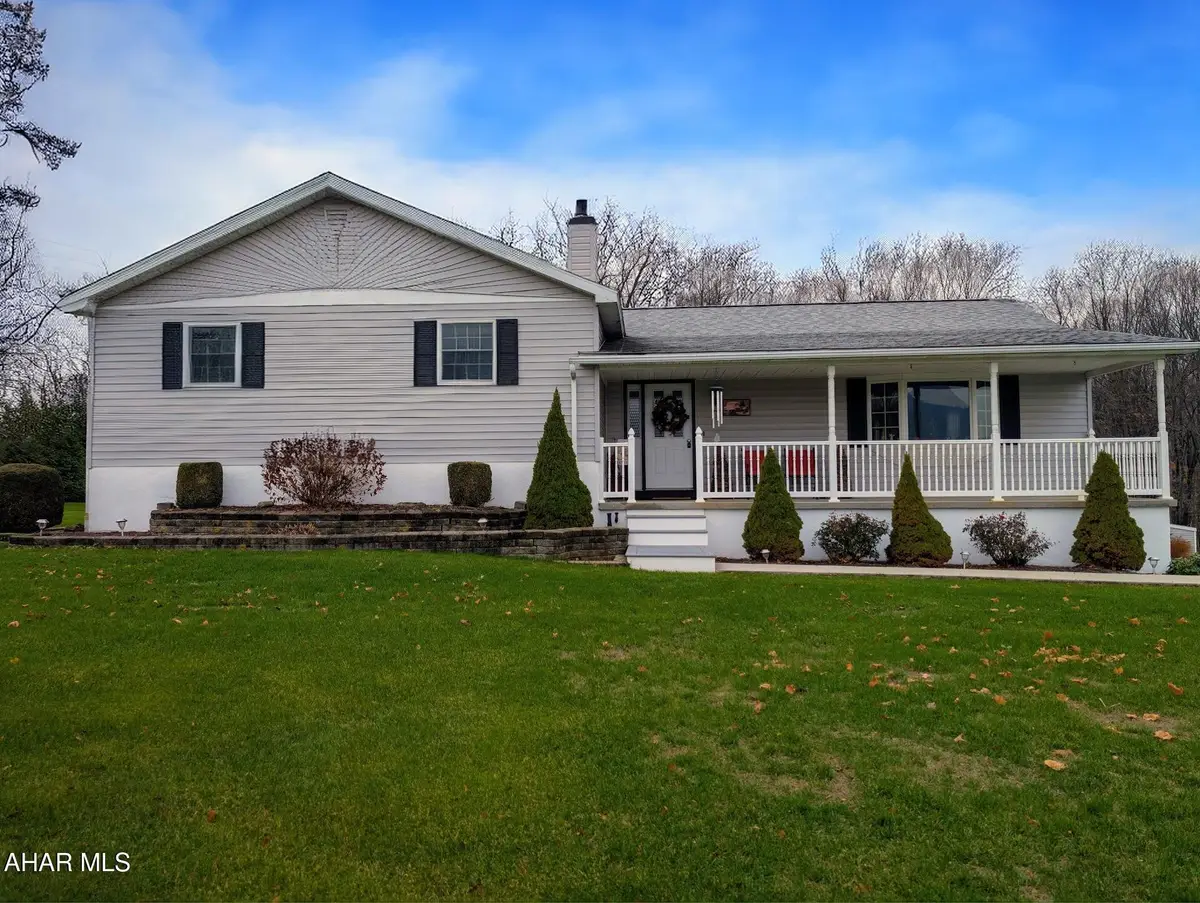 225 Andrew Avenue, Martinsburg, PA 16662 - Image #1