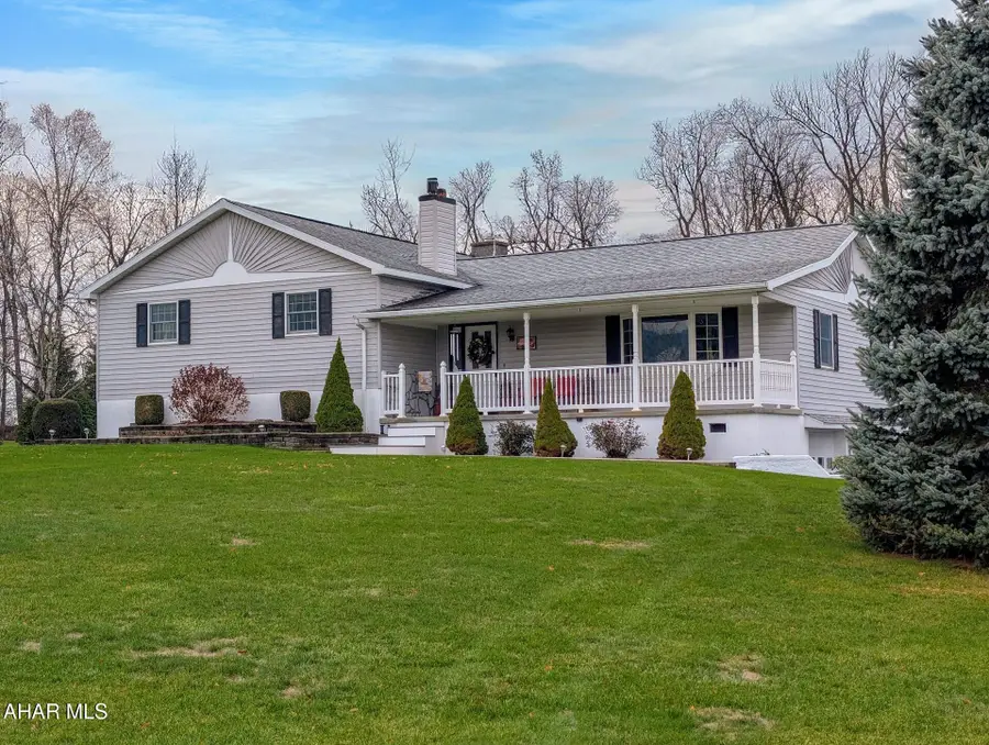 225 Andrew Avenue, Martinsburg, PA 16662 - Image #2