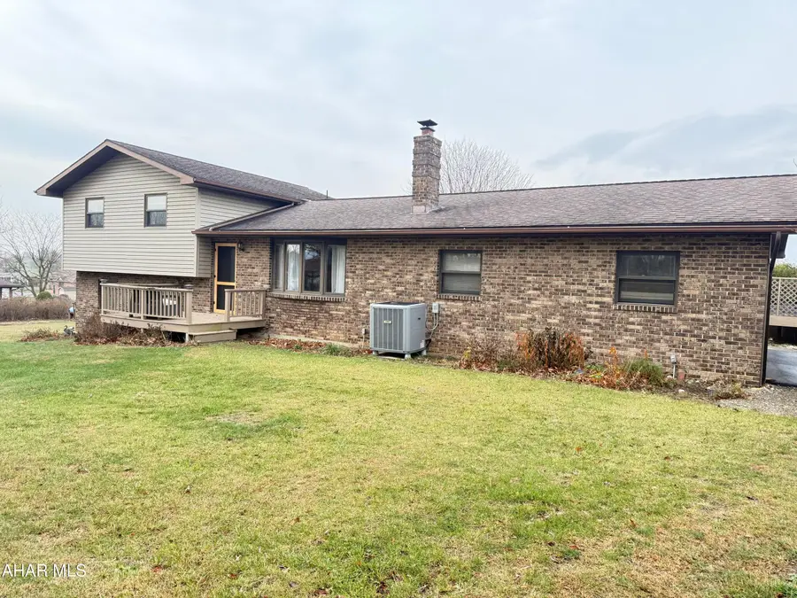 209 Hoover Drive, Martinsburg, PA 16662 - Image #2