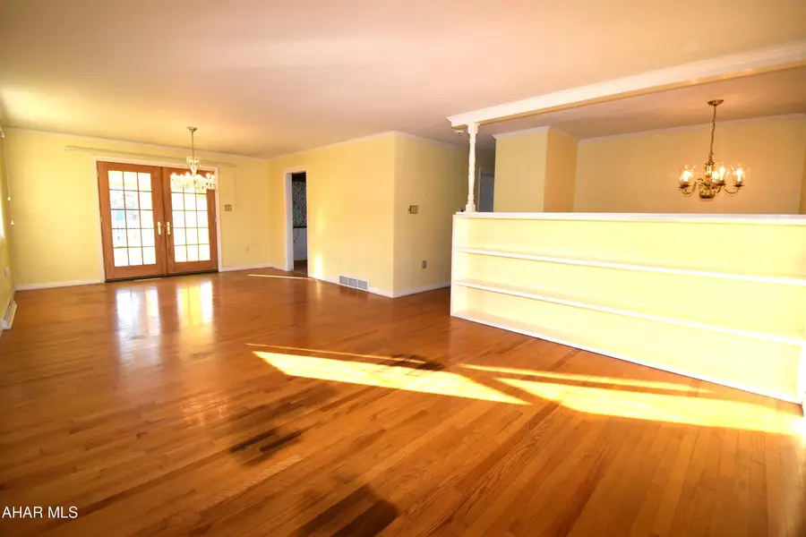 354 Oak Knoll Road, Hollidaysburg, PA 16648 - Image #3