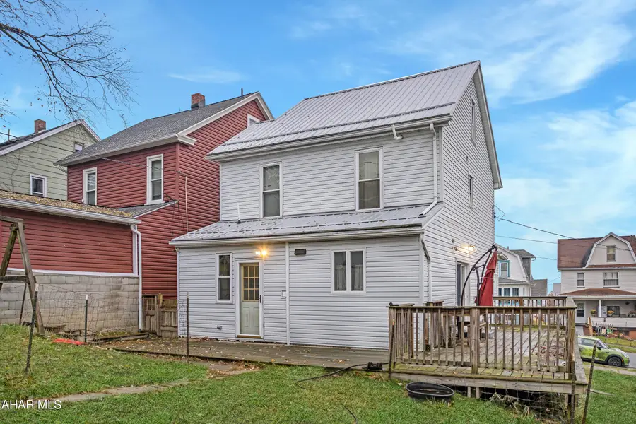 411 N 10th Avenue, Altoona, PA 16601 - Image #3