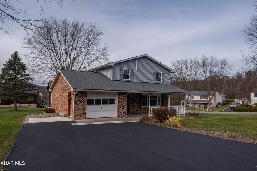 281 Fay Street, Hollidaysburg, PA 16648 - Image #3