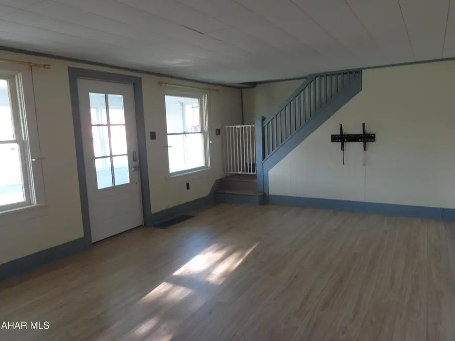 711 N 7th Street, Bellwood, PA 16617 - Image #2