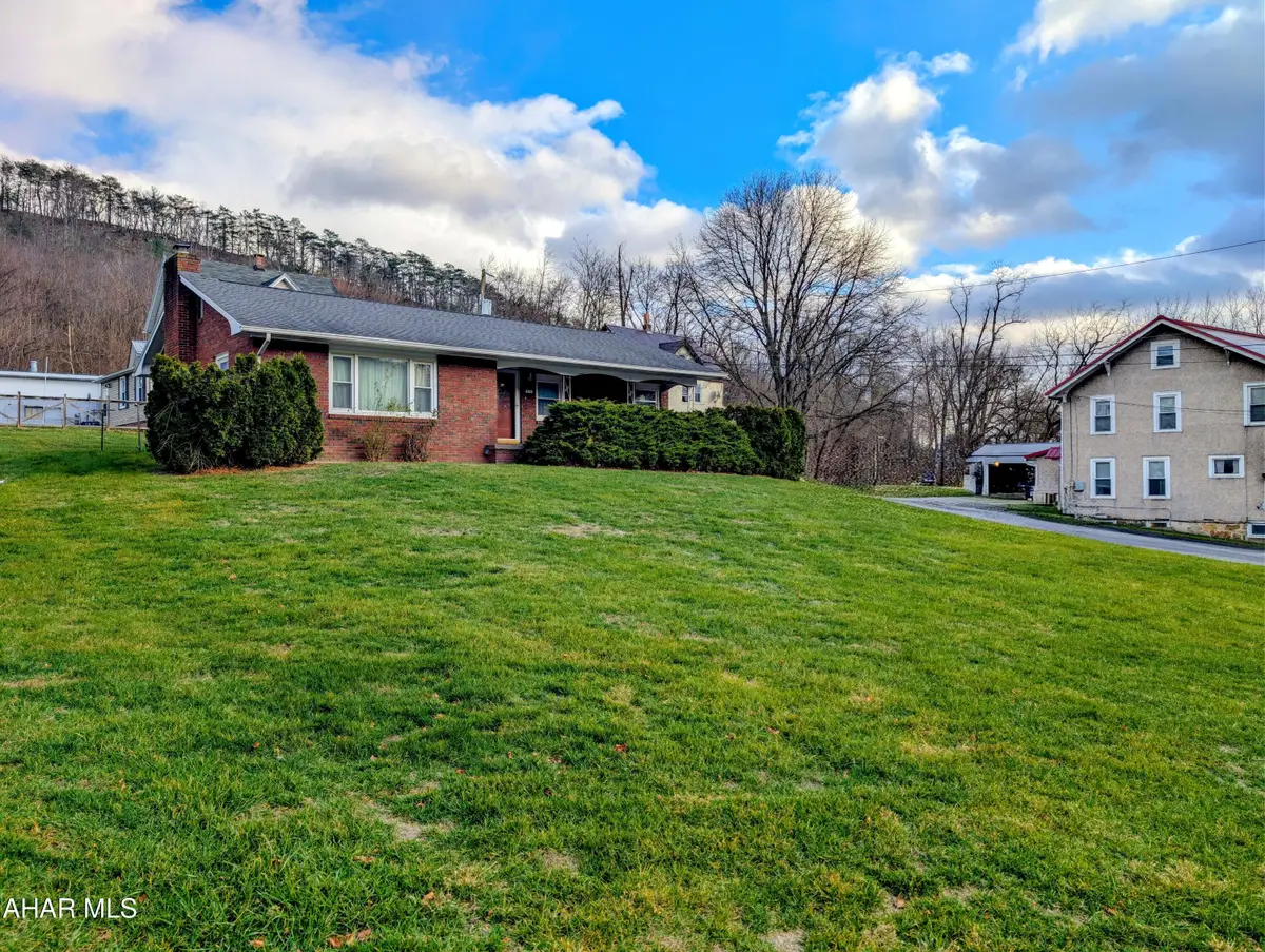 619 N Spring Street, Everett, PA 15537 - Image #1