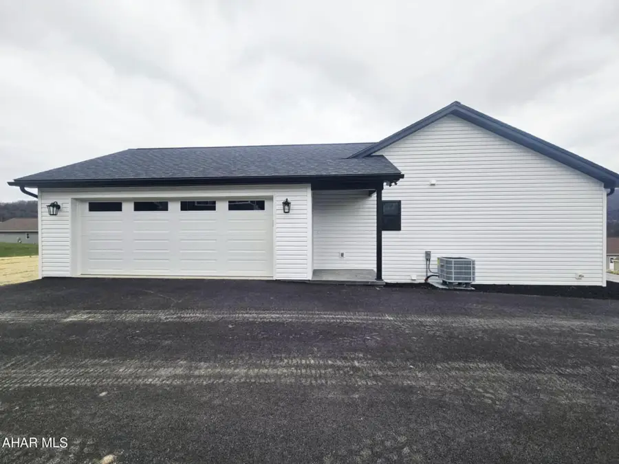 331 Vista View Lane, East Freedom, PA 16637 - Image #3