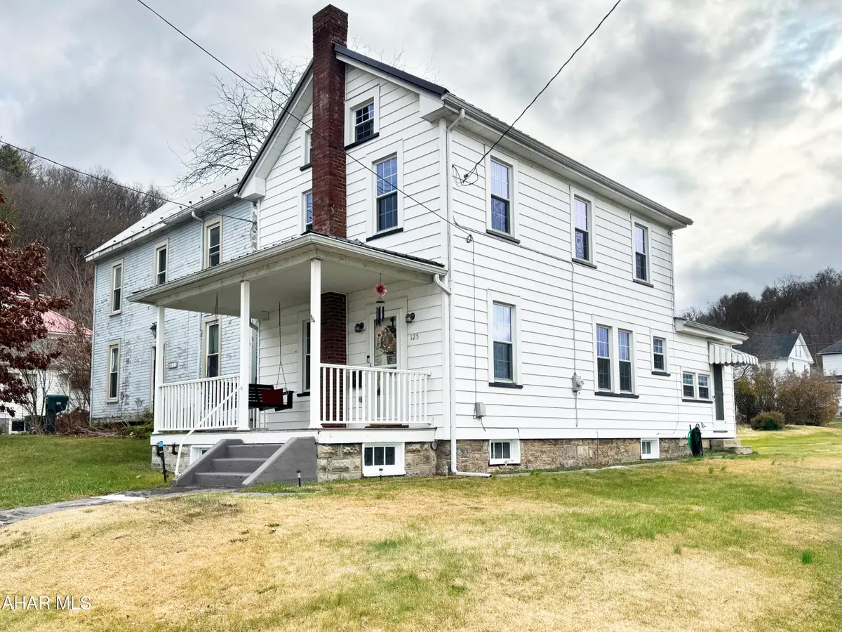125 E 2nd Street, Williamsburg, PA 16693 - Image #1