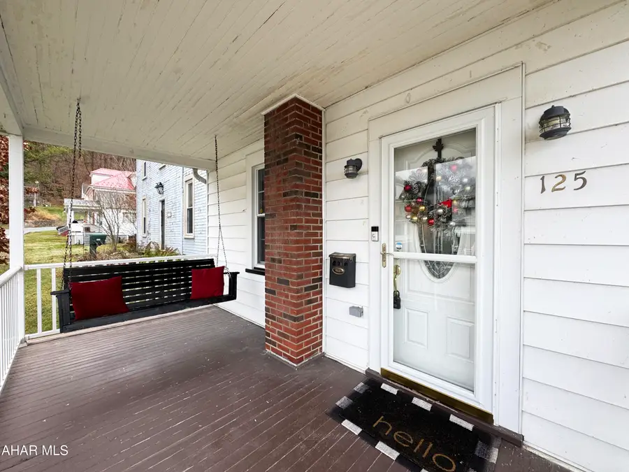 125 E 2nd Street, Williamsburg, PA 16693 - Image #2