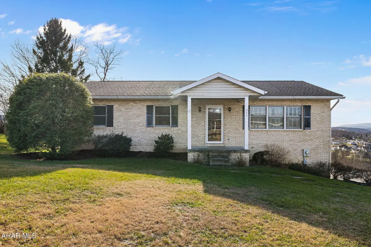 244 Donna Street, Hollidaysburg, PA 16648 - Image #1