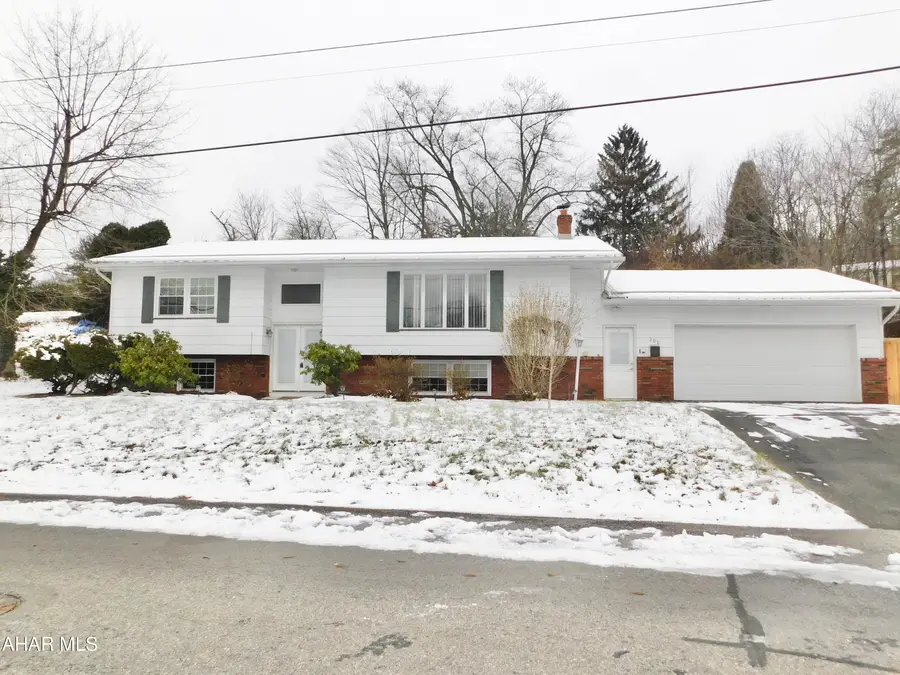 300 Wordsworth Avenue, Altoona, PA 16602 - Image #2