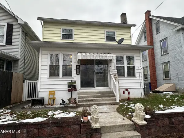 628 Locust Street, Roaring Spring, PA 16673