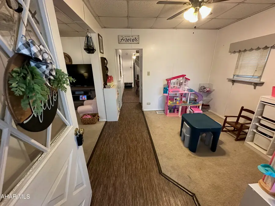 628 Locust Street, Roaring Spring, PA 16673 - Image #2