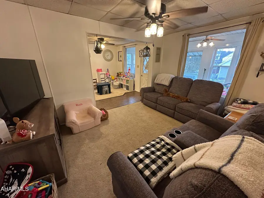 628 Locust Street, Roaring Spring, PA 16673 - Image #3