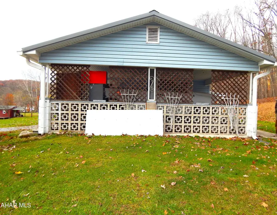 734 Tipton Road, Tyrone, PA 16686 - Image #2