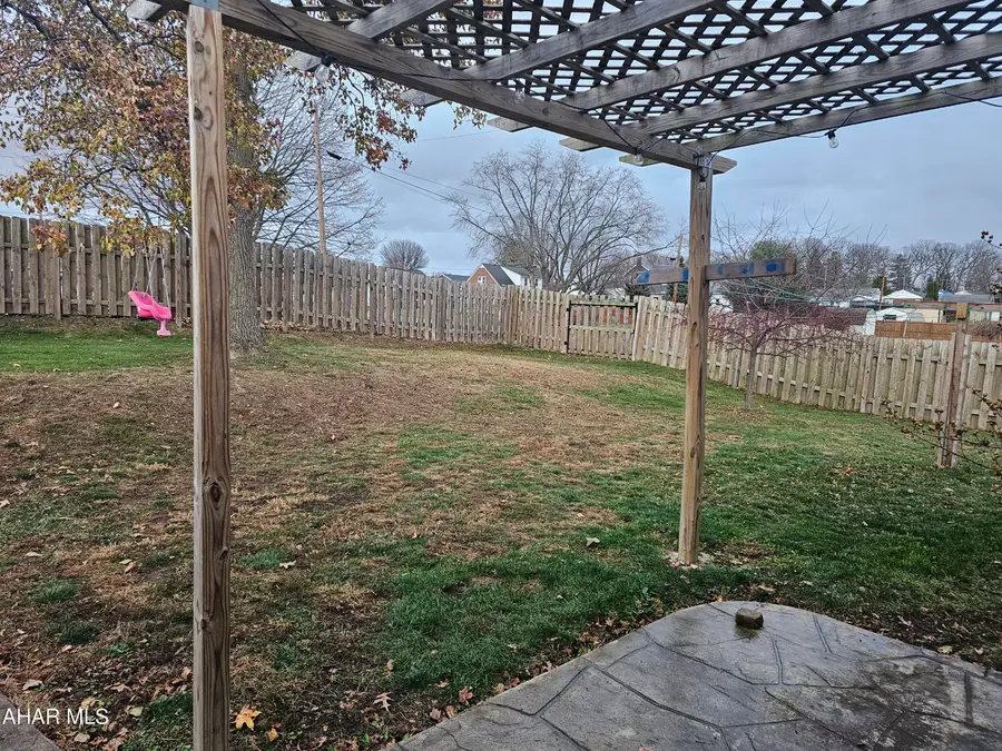 205 E Julian Street, Martinsburg, PA 16662 - Image #3